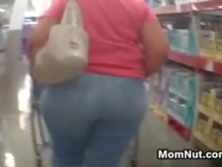 Nenek dengan sebuah besar pantat di costco