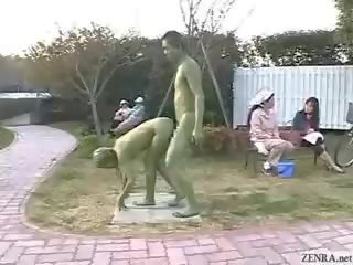 Hijau warga jepun taman statues fuck dalam awam
